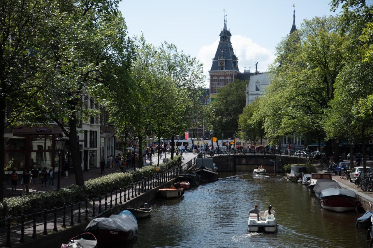 Hotel 717 Amsterdam Ngoại thất bức ảnh The museum as seen from the Singel